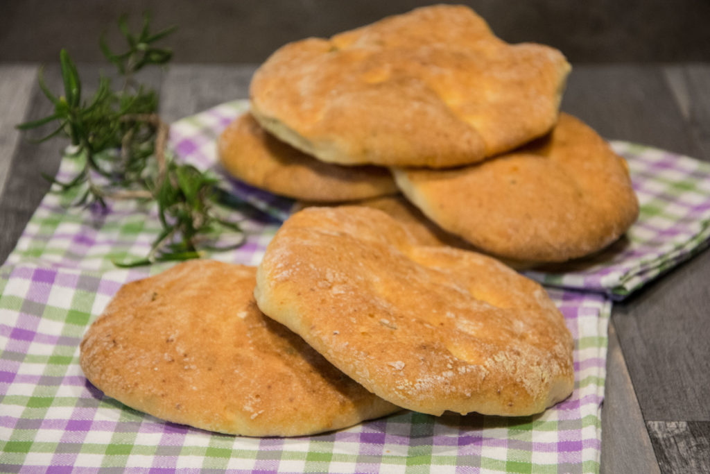 Schiacciate morbide alla feta -Senza glutine per tutti i gusti