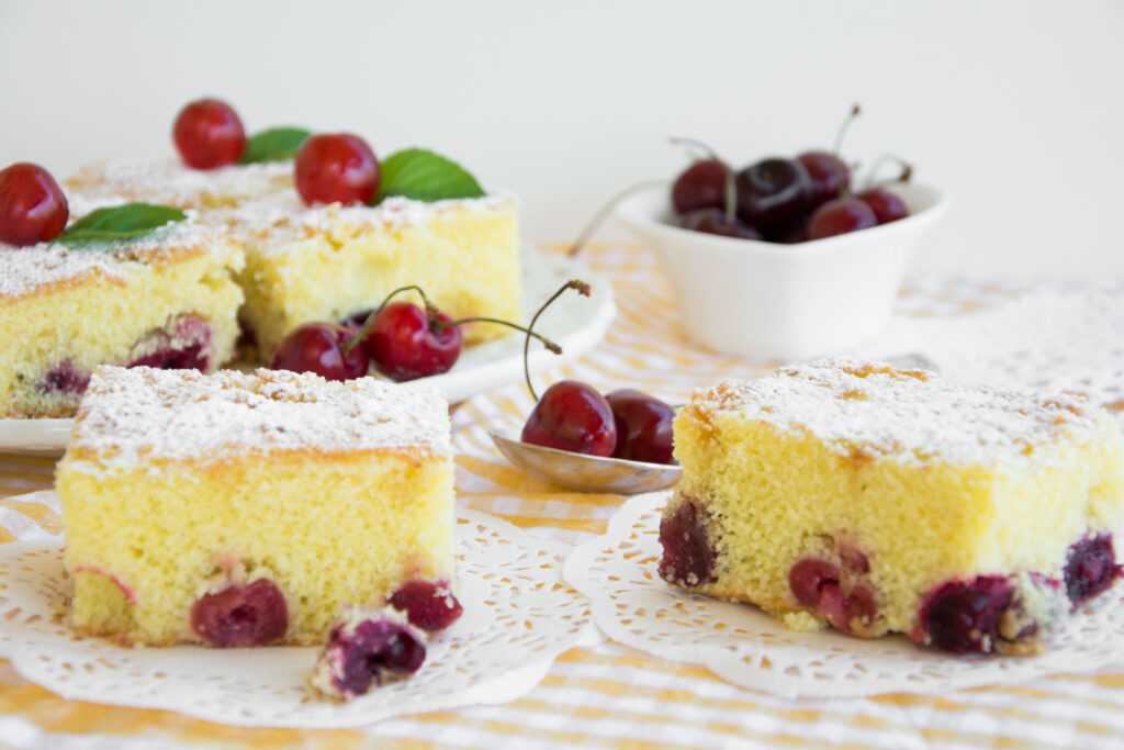 Torta soffice alle ciliegie -Senza glutine per tutti i gusti