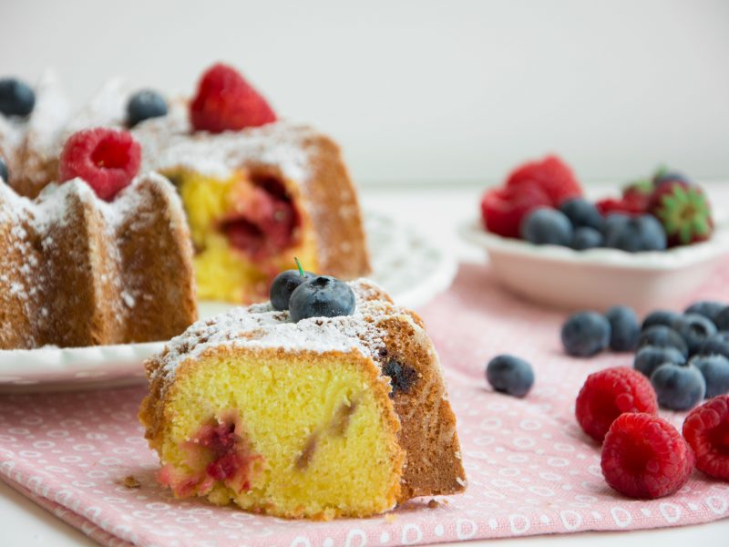 Ciambella ai frutti di bosco -Senza glutine per tutti i gusti