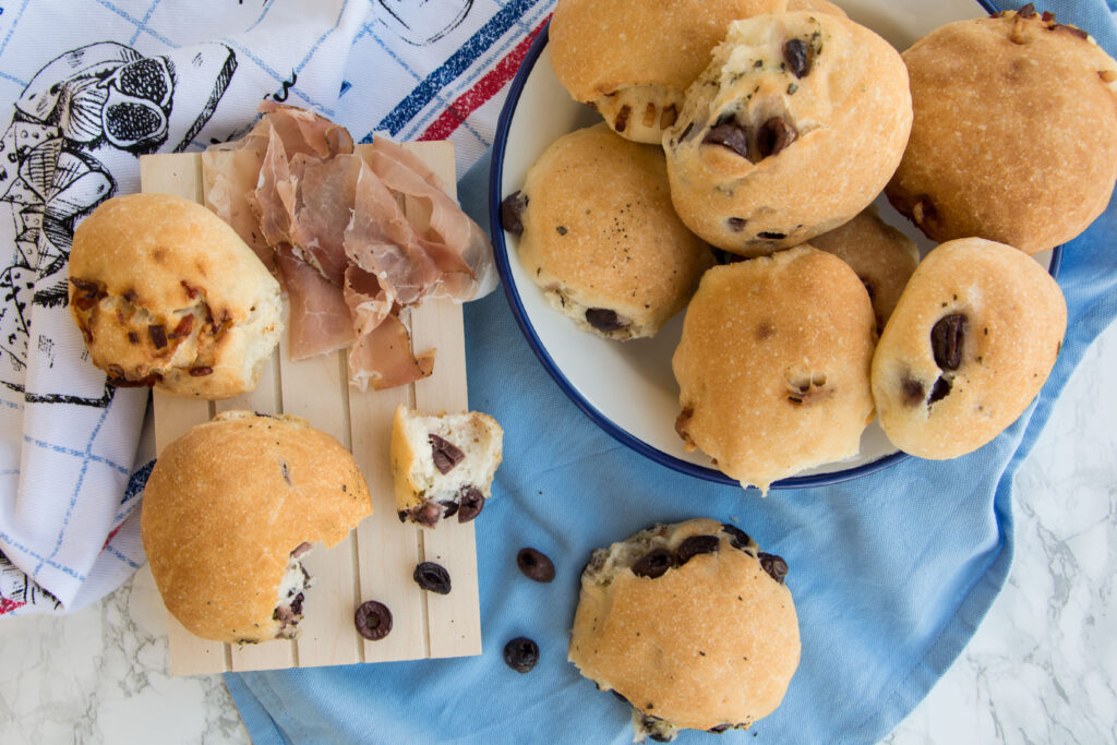 Panini alle olive e allo speck -Senza glutine per tutti i gusti